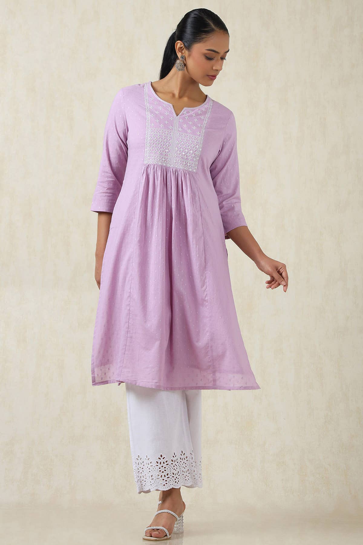 Purple Cotton Dobby Solid Kurta With Sequins - View 3