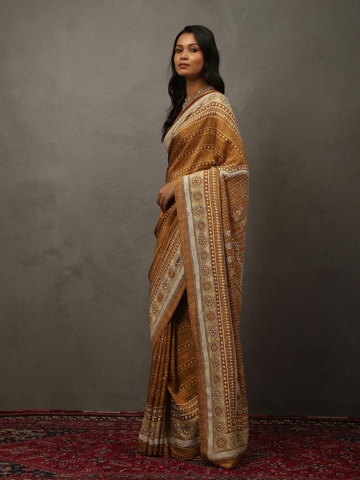 Camel Brown Bhairavi Saree With Unstitched Blouse - View 2